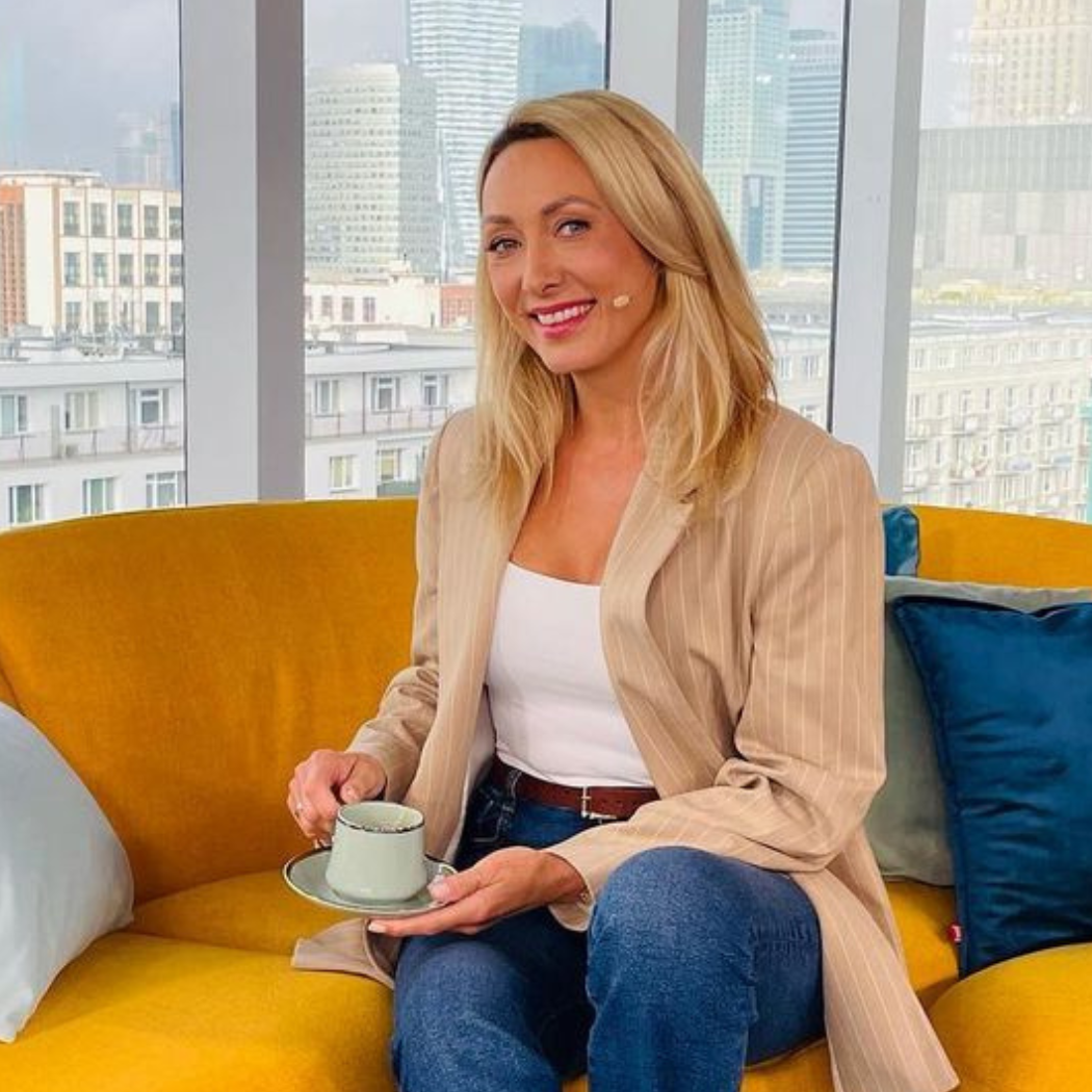 Gwiazdy je uwielbiają! Stylizacje z botkami na obcasie to hit jesieni 2022. Tak nosi je Kalczyńska